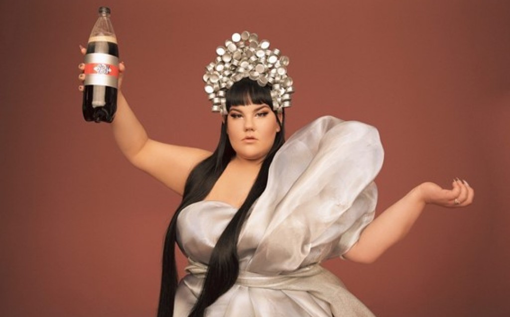 A cantora israelense Netta quer bombar no Brasil