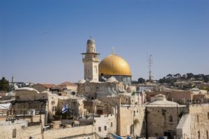 Onda de violência na sociedade árabe é um desafio estratégico para Israel