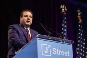 Ayman Odeh, o homem que mudou a política árabe-israelense, se retira da Knesset