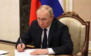 Rússia se une ao eixo do mal: O que isso Significa para Israel e o Ocidente?