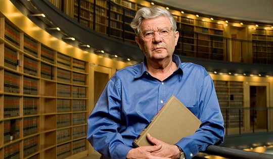 Aharon Barak, um cidadão preocupado com o futuro de Israel