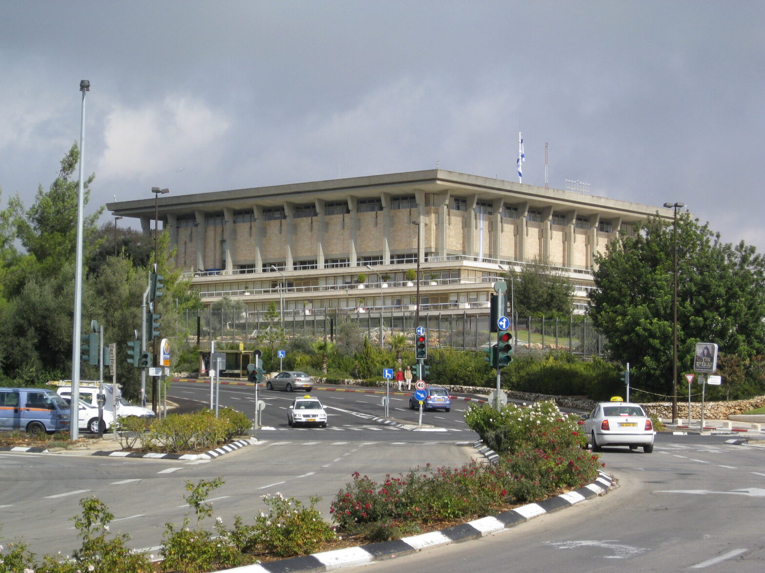 Sessão de verão na Knesset: Testando os limites da democracia israelense